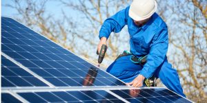Installation Maintenance Panneaux Solaires Photovoltaïques à Puycelsi